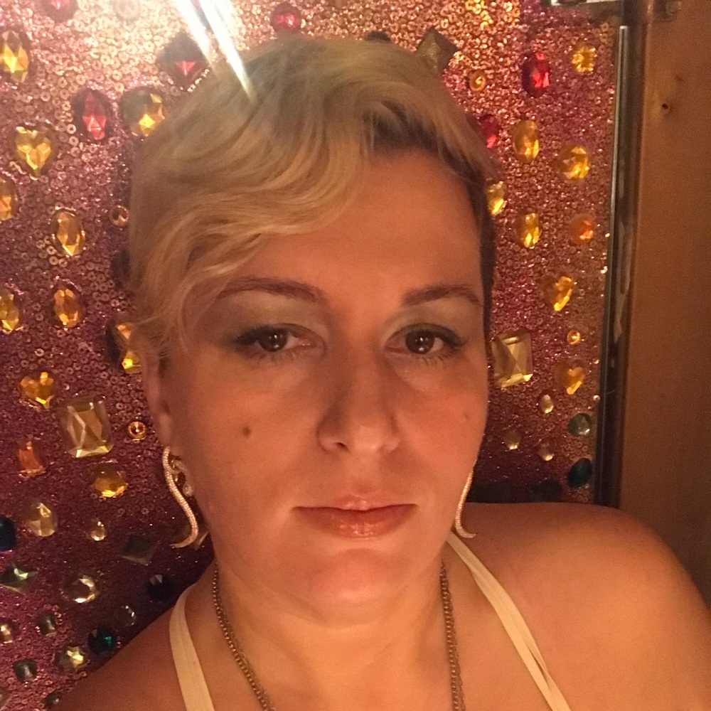 Meet your Posher, Val